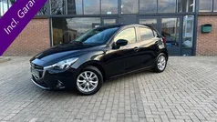 Zwart Gebruikt 2015 Mazda 2 Hatchback | € 10.950 (Eerlijke prijs)