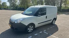 Wit Gebruikt 2016 Opel Combo Edition MPV | € 3.300 (Eerlijke prijs)