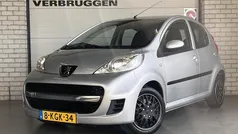 Grijs Gebruikt 2011 Peugeot 107 Hatchback | € 4.750 (Eerlijke prijs)