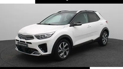 Wit Occasion 2022 Kia Stonic GT-Line SUV | € 21.240 (Eerlijke prijs)