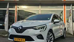 Gebruikt 2023 Renault Clio V Intens Hatchback | € 16.950 (Eerlijke prijs)