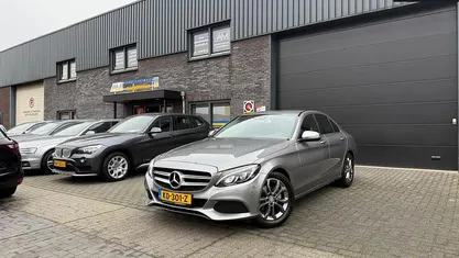 Grijs Gebruikt 2015 Mercedes C180 Prestige Sedan | € 17.950 (Goede deal)