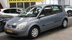 Gebruikt 2005 Renault Scénic II Authentique MPV | € 1.444 (Goede deal)