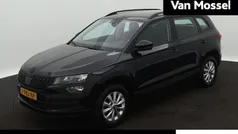Zwart, metallic lak Gebruikt 2020 Skoda Karoq Style SUV | € 24.900 (Eerlijke prijs)
