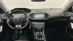 Grijs, metallic lak Gebruikt 2020 Peugeot 308 Allure Stationwagen | € 12.000 (Eerlijke prijs)