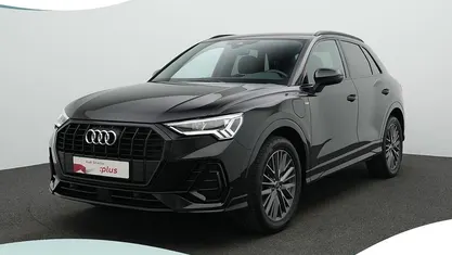 Zwart (metallic) Gebruikt 2022 Audi Q3 S-Line SUV | € 37.400 (Eerlijke prijs)