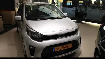 Grijs Gebruikt 2023 Kia Picanto Comfort Hatchback | € 12.445 (Eerlijke prijs)