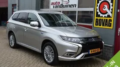 Gebruikt 2020 Mitsubishi Outlander Intense SUV | € 20.845 (Eerlijke prijs)