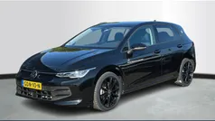 Zwart Gebruikt 2024 VW Golf VIII Edition Hatchback | € 34.750 (Eerlijke prijs)
