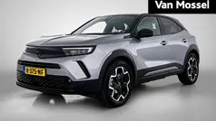 Grijs Gebruikt 2022 Opel Mokka-e Ultimate SUV | € 19.900 (Eerlijke prijs)