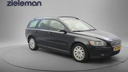 Gebruikt 2004 Volvo V50 Kinetic Stationwagen | € 1.145 (Eerlijke prijs)