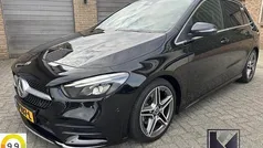 Zwart Gebruikt 2019 Mercedes B200 AMG MPV | € 23.450 (Goede deal)