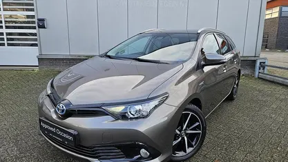Gebruikt 2019 Toyota Auris Hybrid Plus Stationwagen | € 17.995 (Eerlijke prijs)