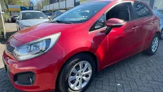 Rood Gebruikt 2012 Kia Rio Comfort Hatchback | € 4.490 (Eerlijke prijs)