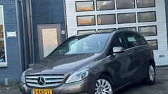 Grijs Gebruikt 2013 Mercedes B180 Ambition MPV | € 12.995 (Eerlijke prijs)