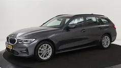 Grijs Gebruikt 2021 BMW 330 Comfort Edition Stationwagen | € 24.900 (Super prijs)