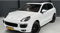 Wit Gebruikt 2015 Porsche Cayenne SUV | € 28.925 (Eerlijke prijs)