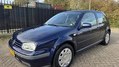 Blauw Gebruikt 1999 VW Golf IV Trendline Hatchback | € 1.250 (Goede deal)