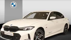 Wit Gebruikt 2024 BMW 320 M Sport Sedan | € 43.950 (Eerlijke prijs)