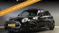 Zwart Gebruikt 2016 Mini John Cooper Works Hatchback | € 20.745 (Eerlijke prijs)
