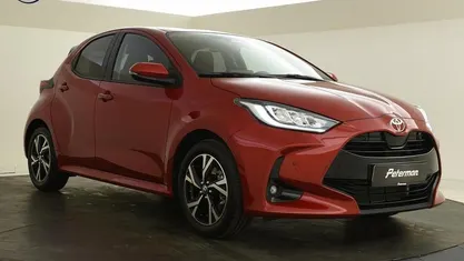 Occasion Toyota Yaris Hybrid Style 116 PK (85 kW) 2025 Rood Hatchback