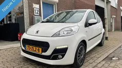 Wit Gebruikt 2013 Peugeot 107 Sportium Hatchback | € 3.249 (Eerlijke prijs)