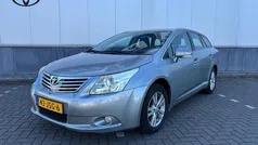 Grijs, metallic lak Gebruikt 2009 Toyota Avensis Stationwagen | € 10.950 (Goede deal)