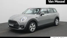 Grijs Gebruikt 2022 Mini Cooper Clubman Essential Stationwagen | € 22.900 (Eerlijke prijs)