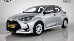 Grijs Gebruikt 2024 Toyota Yaris Hybrid Active Hatchback | € 22.995 (Eerlijke prijs)