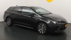 Zwart Gebruikt 2021 Toyota Corolla Plus Stationwagen | € 25.899 (Eerlijke prijs)