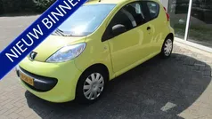 Geel Gebruikt 2006 Peugeot 107 Hatchback | € 1.660 (Eerlijke prijs)