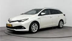 Wit Gebruikt 2017 Toyota Auris Touring Sports Stationwagen | € 14.750 (Goede deal)