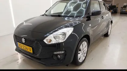 Zwart Occasion 2018 Suzuki Swift Hatchback | € 13.495 (Eerlijke prijs)