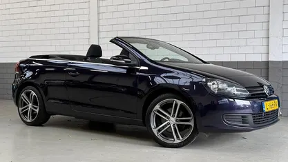 Occasion VW Golf Cabriolet Highline 122 PK (89 kW) 2012 Paars Cabriolet