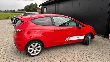 Rood Gebruikt 2011 Ford Fiesta S Hatchback | € 4.950 (Eerlijke prijs)