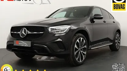 Zwart Gebruikt 2021 Mercedes GLC300 Premium Coupé | € 43.945 (Goede deal)