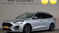 Grijs Gebruikt 2022 Ford Focus ST-Line X Stationwagen | € 21.650 (Eerlijke prijs)