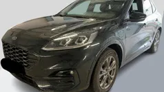 Zwart, metallic lak Gebruikt 2022 Ford Kuga ST-Line SUV | € 27.300 (Eerlijke prijs)
