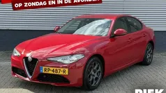 Rood Gebruikt 2018 Alfa Romeo Giulia Super Sedan | € 12.999 (Goede deal)