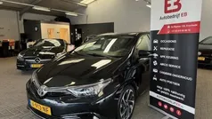 Zwart Gebruikt 2016 Toyota Auris Edition-S Hatchback | € 12.950 (Eerlijke prijs)
