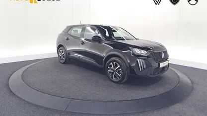 Zwart Gebruikt 2024 Peugeot e-2008 Active SUV | € 25.295 (Eerlijke prijs)
