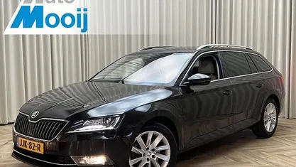 Occasion 2017 Skoda Superb Business Line Stationwagen | € 17.450 (Eerlijke prijs)