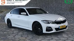 Wit Gebruikt 2020 BMW 320 M Sport Sedan | € 31.790 (Eerlijke prijs)