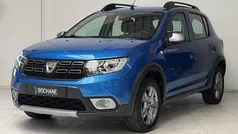 Gebruikt 2017 Dacia Sandero Lauréate Hatchback | € 12.245 (Eerlijke prijs)