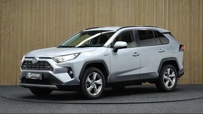 Zilver Occasion 2021 Toyota RAV4 Hybrid Style SUV | € 33.900 (Eerlijke prijs)
