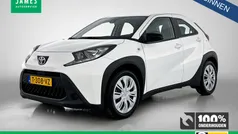 Gebruikt 2023 Toyota Aygo Play Hatchback | € 16.840 (Eerlijke prijs)