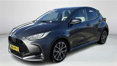 Grijs Gebruikt 2021 Toyota Yaris Hybrid Executive Hatchback | € 22.945 (Eerlijke prijs)