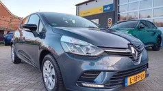 Grijs Gebruikt 2019 Renault Clio IV LIMITED Hatchback | € 11.895 (Eerlijke prijs)