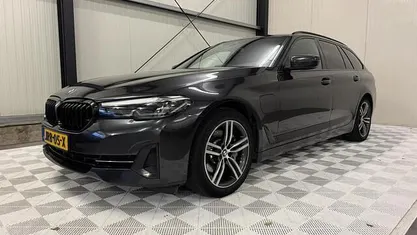 Occasion 2021 BMW 530e Shadowline Stationwagen | € 31.680 (Eerlijke prijs)