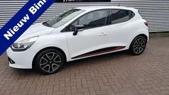 Wit Gebruikt 2014 Renault Clio IV Expression Hatchback | € 5.940 (Eerlijke prijs)